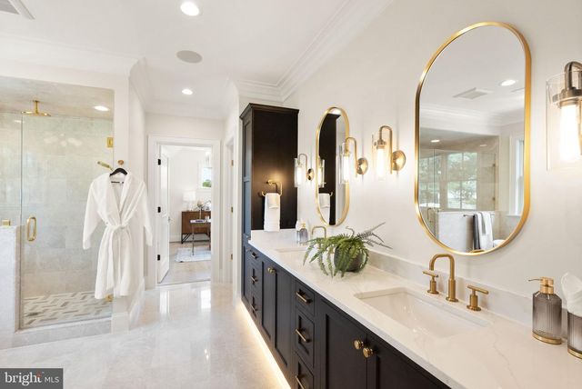 5850 UPTON ST, Mclean, VA 22101