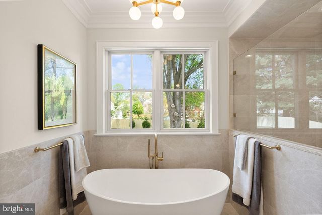 5850 UPTON ST, Mclean, VA 22101