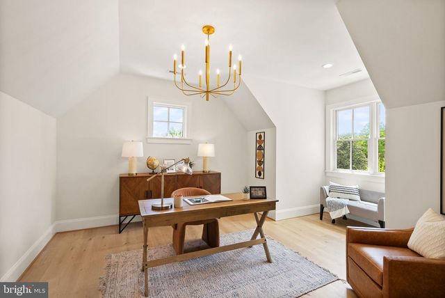 5850 UPTON ST, Mclean, VA 22101