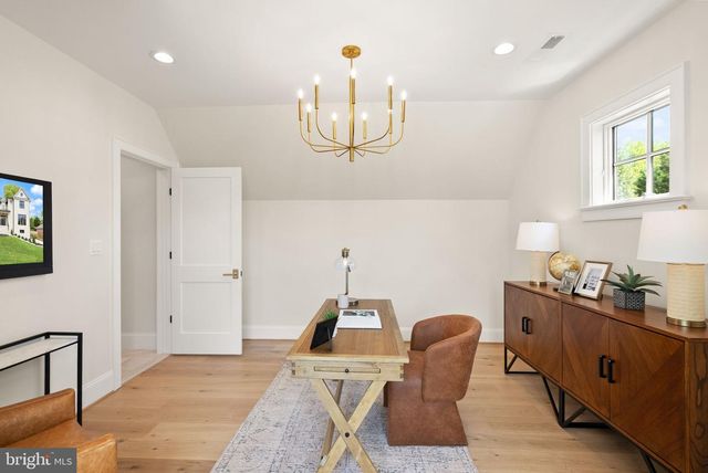 5850 UPTON ST, Mclean, VA 22101