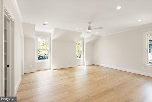 5850 UPTON ST, Mclean, VA 22101
