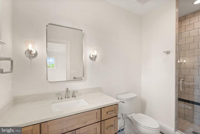 5850 UPTON ST, Mclean, VA 22101