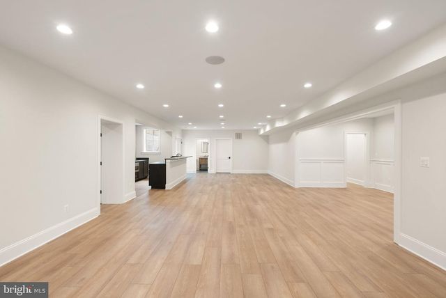 5850 UPTON ST, Mclean, VA 22101