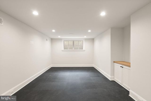 5850 UPTON ST, Mclean, VA 22101