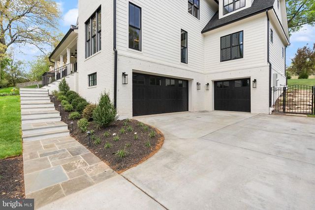 5850 UPTON ST, Mclean, VA 22101