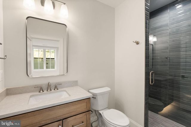 5850 UPTON ST, Mclean, VA 22101