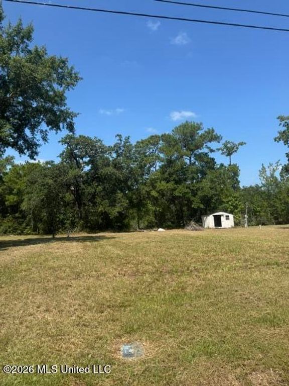 11044 Lake Drive, Bay Saint Louis, MS 39520