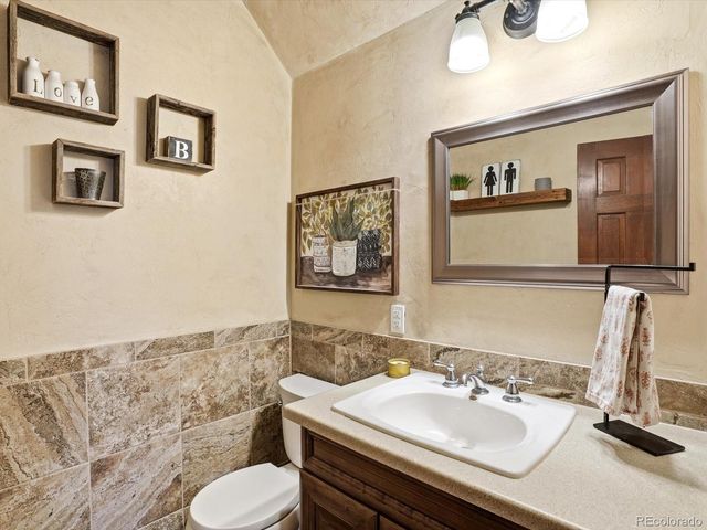 19971 E Caley Drive, Centennial, CO 80016