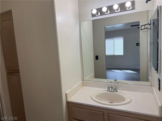 5195 SOUVENIR Lane, Las Vegas, NV 89118