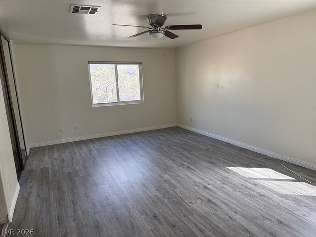 5195 SOUVENIR Lane, Las Vegas, NV 89118