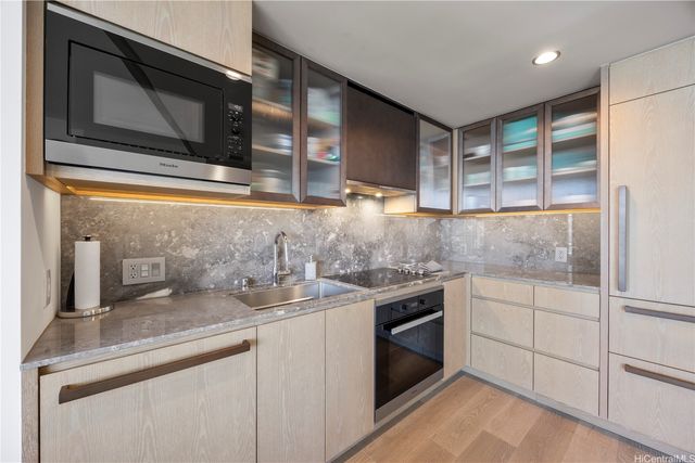 1000 Auahi Street 2803, Honolulu, HI 96814