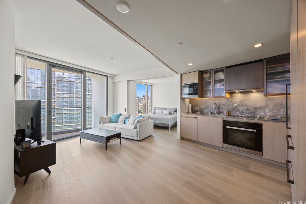 1000 Auahi Street 2803, Honolulu, HI 96814