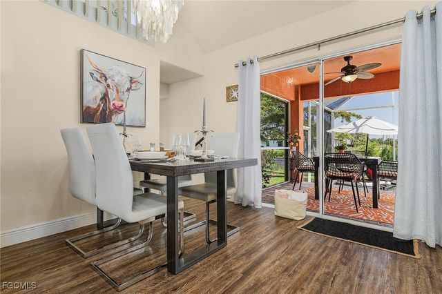 327 SW 26th TER, Cape Coral, FL 33914