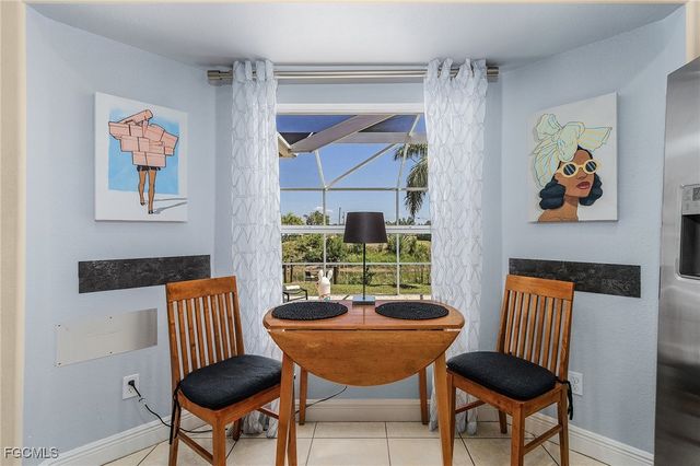 327 SW 26th TER, Cape Coral, FL 33914