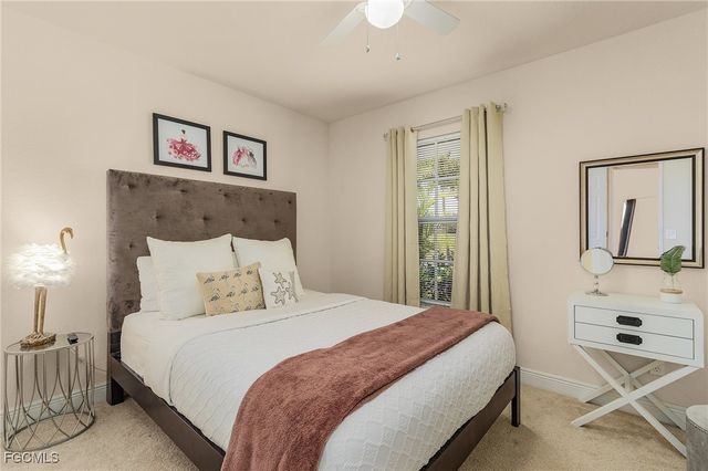 327 SW 26th TER, Cape Coral, FL 33914