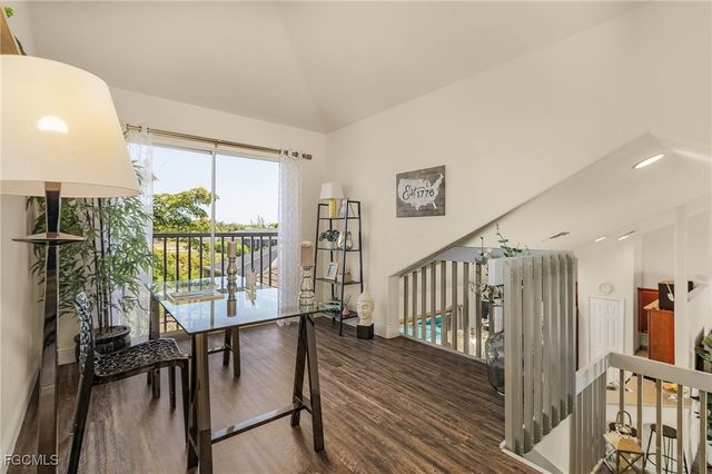 327 SW 26th TER, Cape Coral, FL 33914