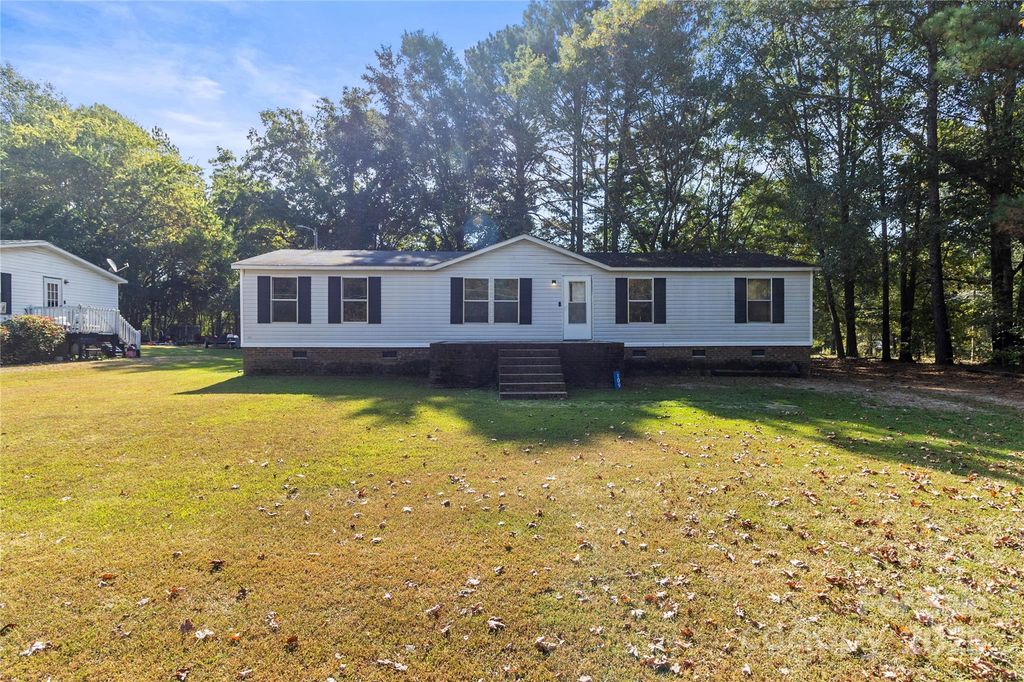 109 Maynard Avenue, Wadesboro, NC 28170