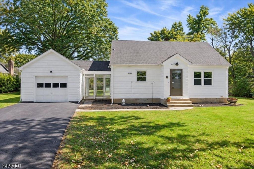 4 Rambler Dr, Bridgewater Twp., NJ 08807 — exterior