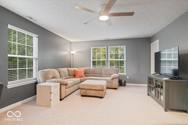 17 Markleville Lane, Westfield, IN 46074