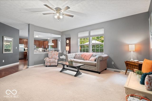 17 Markleville Lane, Westfield, IN 46074