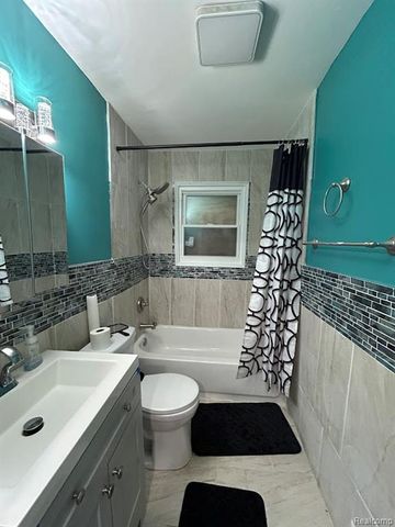 8427 Artesian Street, Detroit, MI 48228