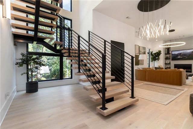 2824 Ashford Road NE, Brookhaven, GA 30319