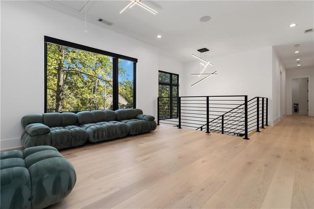 2824 Ashford Road NE, Brookhaven, GA 30319