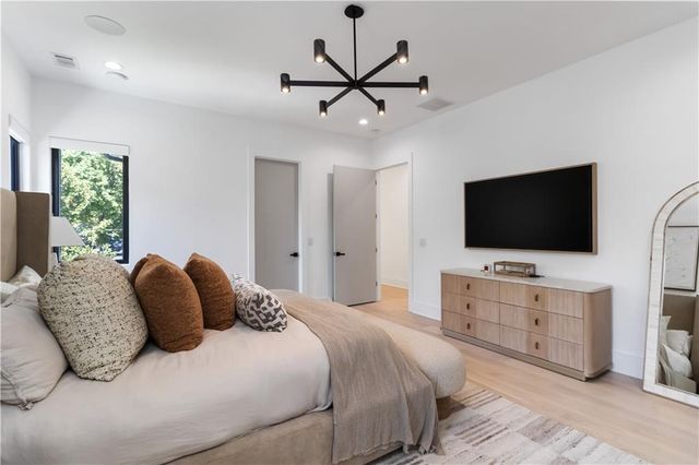 2824 Ashford Road NE, Brookhaven, GA 30319