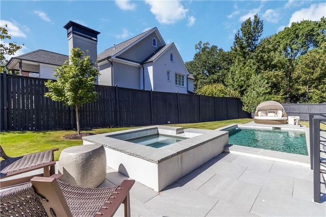 2824 Ashford Road NE, Brookhaven, GA 30319