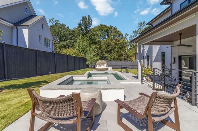 2824 Ashford Road NE, Brookhaven, GA 30319