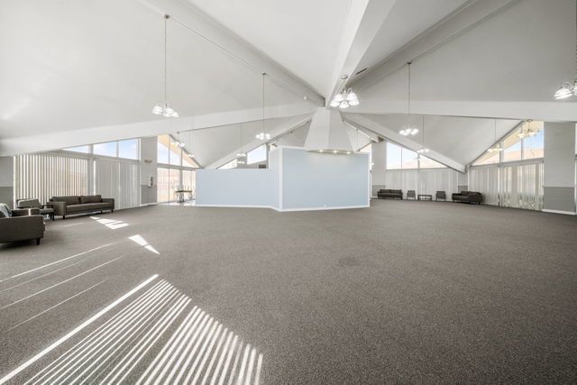 8928 N Steven Drive 2D, Des Plaines, IL 60016