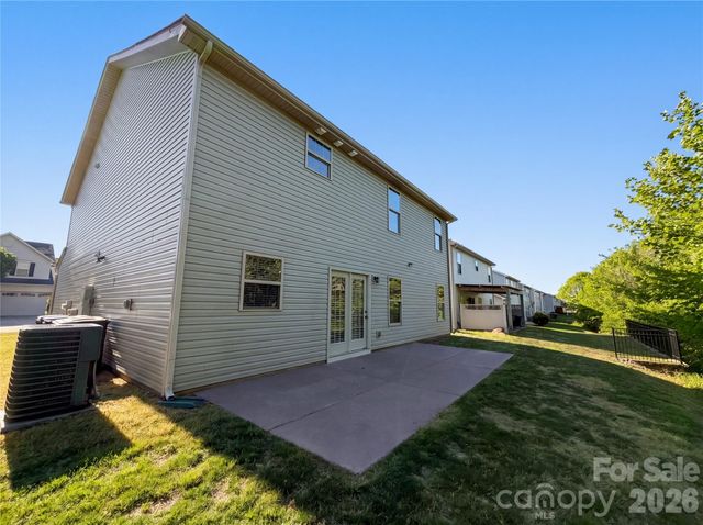 1303 Farm Branch Drive SW, Concord, NC 28027