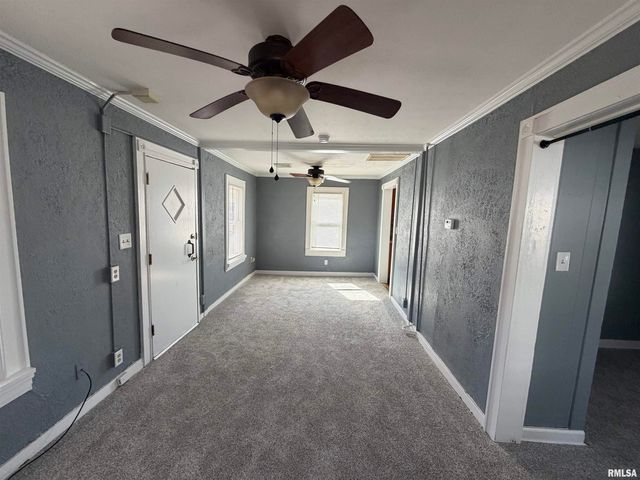 621 S STEWART Street, Creve Coeur, IL 61610