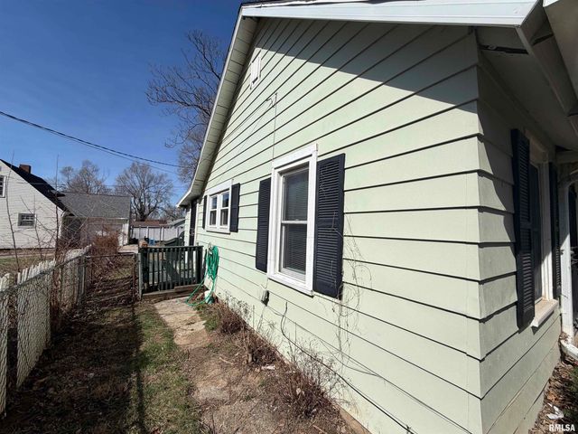 621 S STEWART Street, Creve Coeur, IL 61610
