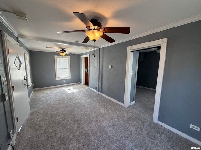621 S STEWART Street, Creve Coeur, IL 61610