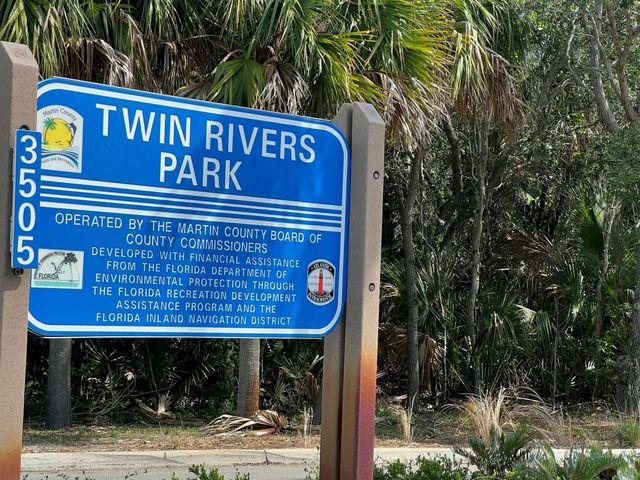 4292 SE Rainbows End, Stuart, FL 34997