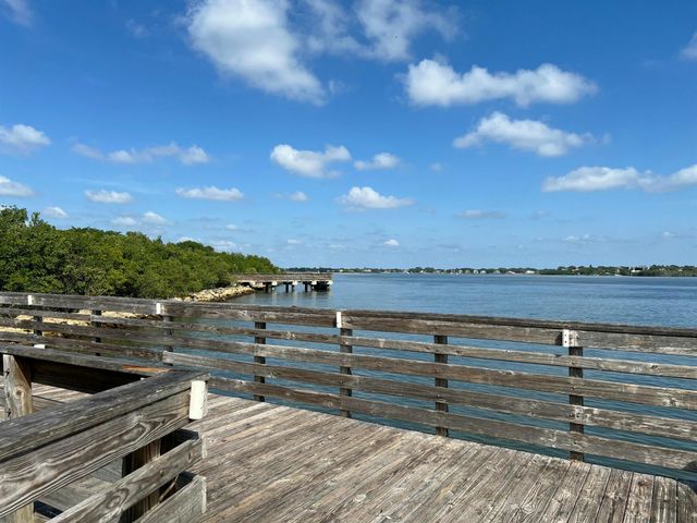 4292 SE Rainbows End, Stuart, FL 34997