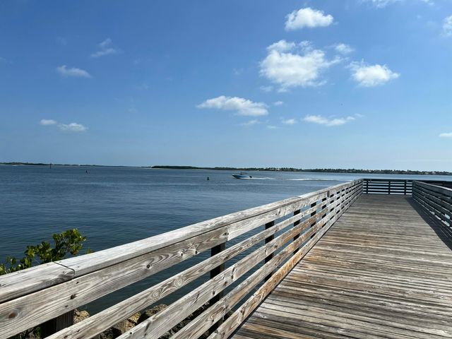 4292 SE Rainbows End, Stuart, FL 34997