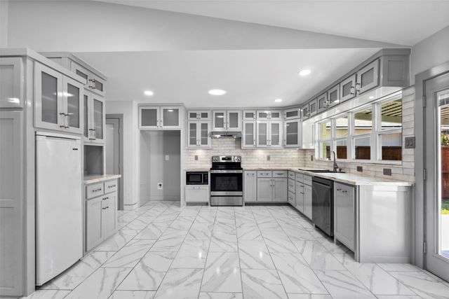 1528 Carnation Drive, Lewisville, TX 75067