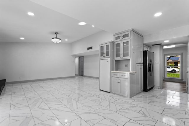 1528 Carnation Drive, Lewisville, TX 75067