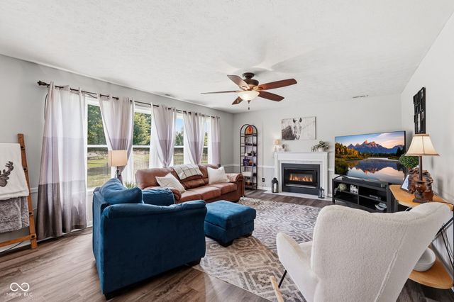 7995 Cobblesprings Drive, Avon, IN 46123