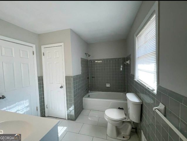 4887 Pine Shadows Drive, Stone Mountain, GA 30088