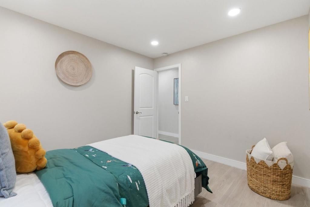 Image 21 of property listing at 1439 Miller Avenue, San Jose, CA 95129