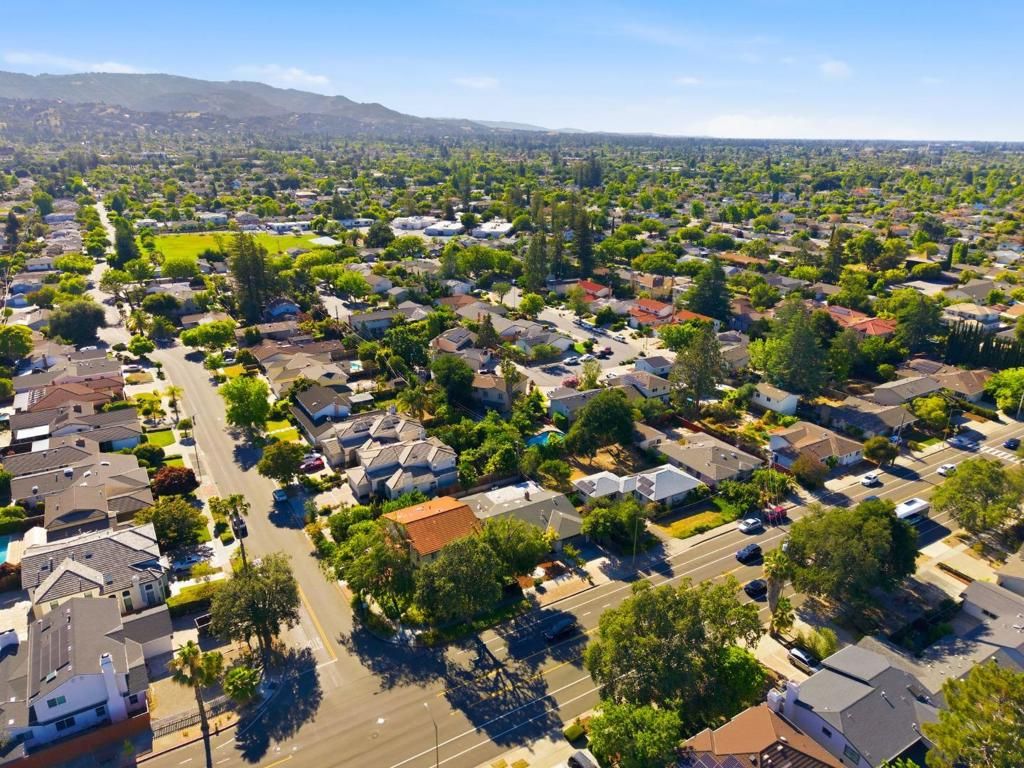 Image 34 of property listing at 1439 Miller Avenue, San Jose, CA 95129