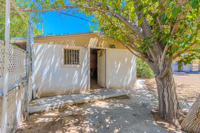 8115 LA PALOMA Circle, El Paso, TX 79907