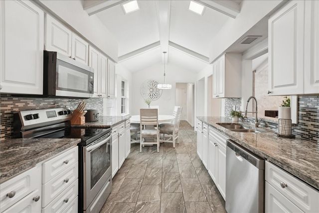 527 Goodwin Drive, Richardson, TX 75081