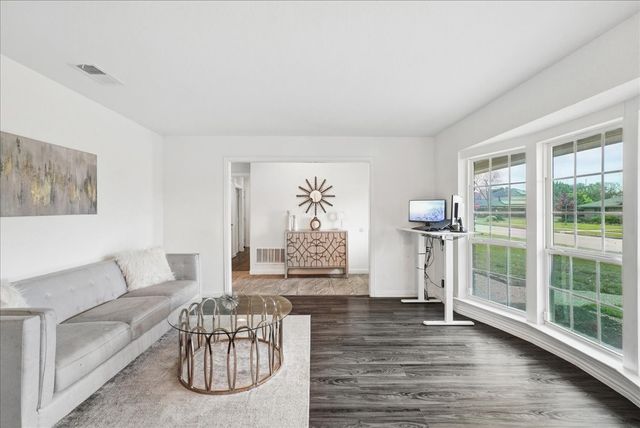 527 Goodwin Drive, Richardson, TX 75081