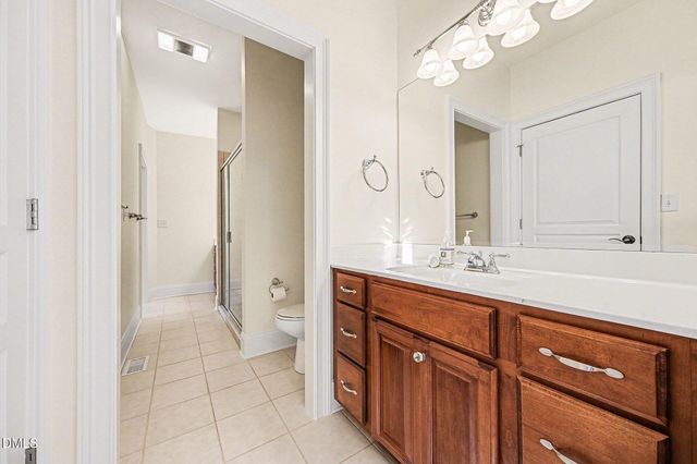 208 Meadow Run Drive, Chapel Hill, NC 27517