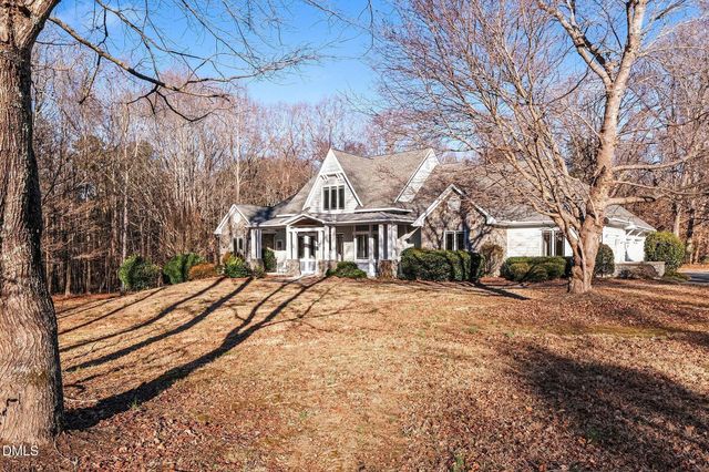 208 Meadow Run Drive, Chapel Hill, NC 27517