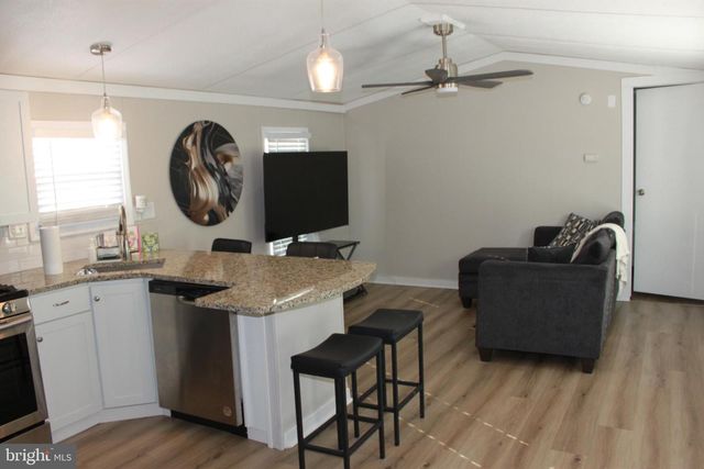 188 MOCKINGBIRD LN, Mantua, NJ 08051